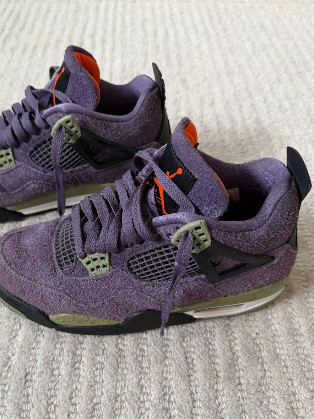Retro Air Jordan 4 - Canyon Purple - Women 7 / Kids 5.5